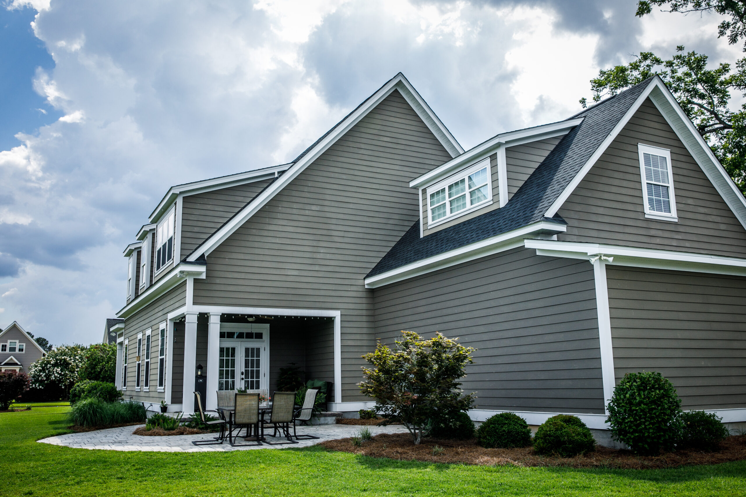 Insulated siding is more than just a protective layer for your home. It offers hidden benefits that can lead to significant energy savings.